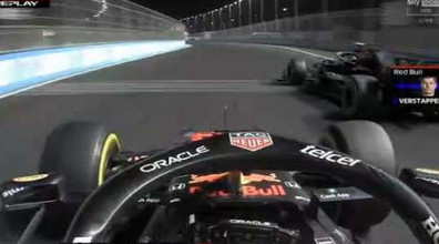 Max Verstappen truffato dalla Mercedes, il team-radio bomba: un terremoto in Formula 1