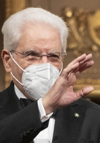 I catastrofici effetti della ricerca del potere: la profezia di Sallusti, che brutta fine rischia di fare Mattarella