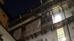 Torino, a 3 anni cade dal balcone e muore: Era ubriaco. Non è un incidente? Sospetti terrificanti