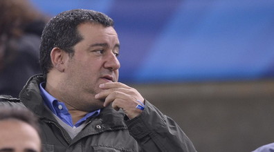 Come sono ridotti i suoi polmoni. Mino Raiola choc, ricoverato in intensiva: Molto grave, la malattia nascosta