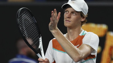 In quello stadio.... Sinner, agli Australian Open si mette malissimo: un rovinoso agguato al nostro campione