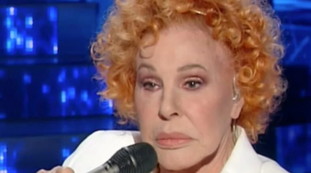 Ornella Vanoni fuori controllo: Lei sessualmente subisce. Io invece, so che sto facendo i pipi.... Ruba estrema