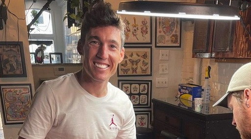 Aleix Espargaró, prima vittoria dopo vent'anni? Il gesto clamoroso: cosa se è grasso tatuarsi | Guardia