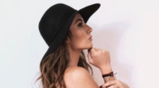 Elisabetta Gregoraci in topless: tutti a bocca aperta, fino a dove non si era mai spinta | Foto