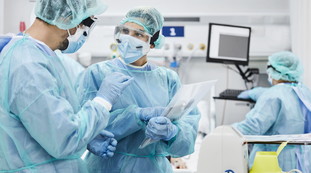 Omicron, situazione non ottimale. Il bollettino: 83.643 casi e 169 decessi, la verità dietro questi numeri