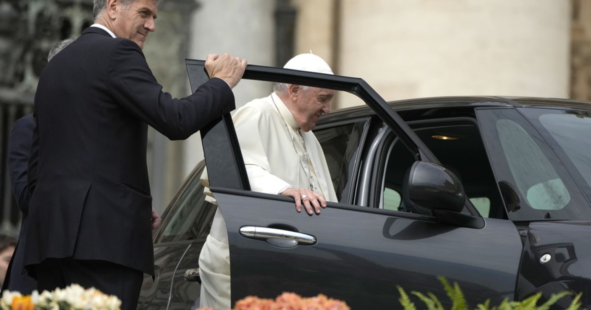 Papa Francesco, "perché non nomino mai Putin e la Russia". Aumentano i sospetti