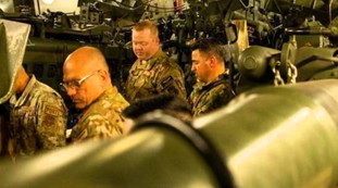 March SBB, Heavy artillery and American flag: Ukraine, Putin crazy photo | Look