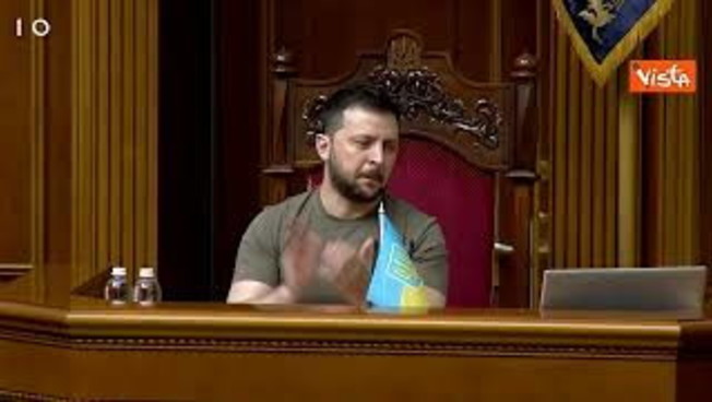 Boris Johnson parla al Parlamento di Kiev: 'Per l'Ucraina questa è l'ora più bella'