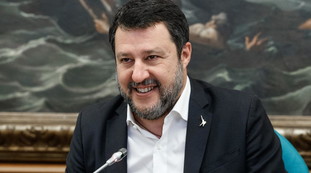Il teste dell'accusa "scagiona" Salvini? Ma il pm... Retroscena: cosa è successo davvero in aula