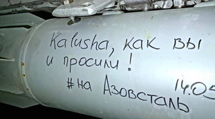 Fonderia Azovstal, le scritte dei russi sulle bombe: agghiacciante, cosa state leggendo
