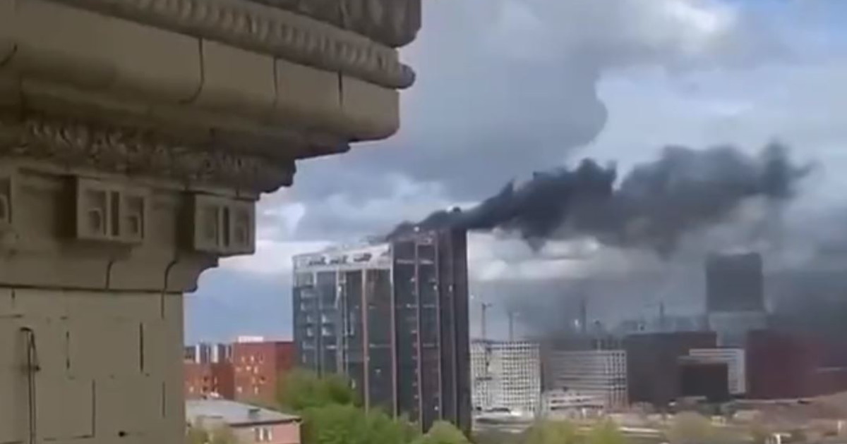 Diretta Fumo e fiamme a Mosca: paura per un grattacielo. Cosa sta succedendo ora alla Dm Tower