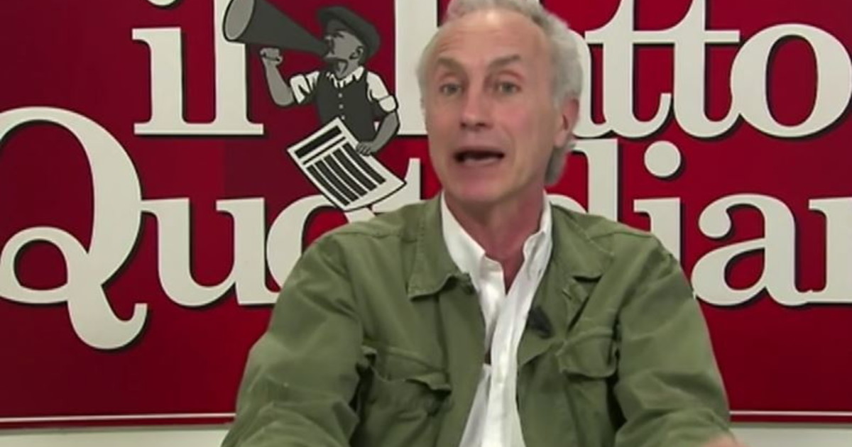 "Berlusconi sotto ricatto". Travaglio, sospetto da querela sul Cav e Putin: troppo anche per la Gruber | Video "Berlusconi sotto ricatto". Travaglio, sospetto da querela sul Cav e Putin: troppo anche per la Gruber | Video