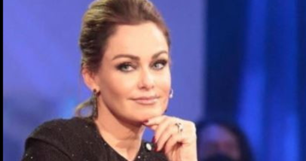 Mediaset, girano voci (pazzesche) su Sonia Bruganelli: si dice che... Mediaset, girano voci (pazzesche) su Sonia Bruganelli: si dice che...