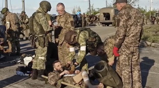 Fonderia Azovstal, indiscrezione drammatiche sui marines: come stanno per essere puniti da Mosca