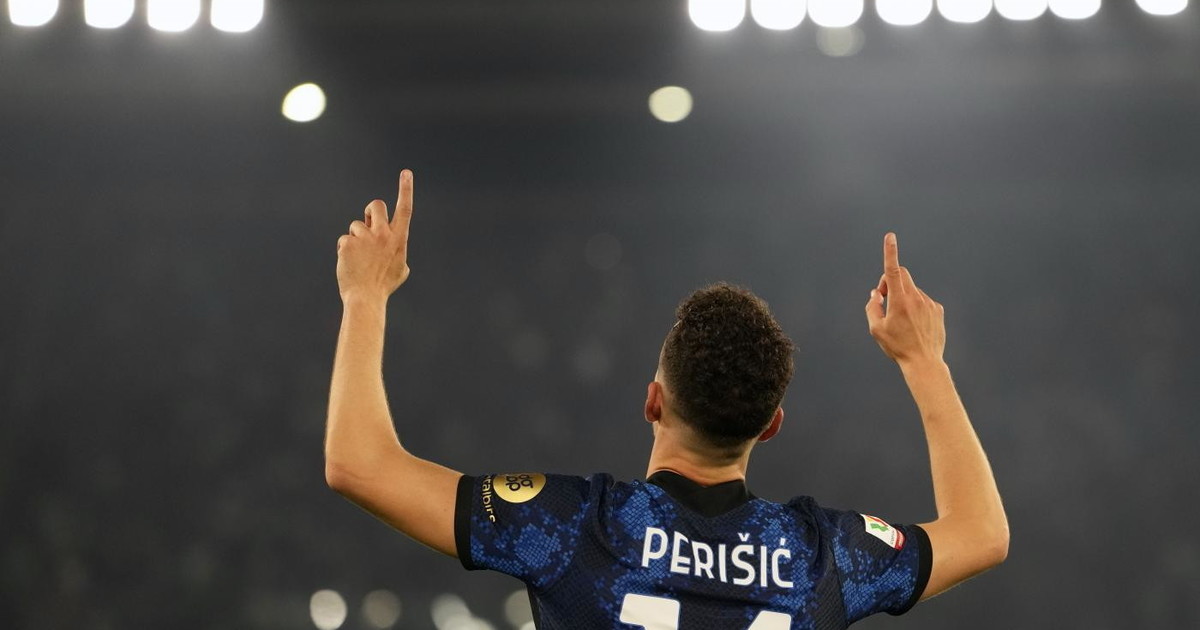 Ivan Perisic, schiaffo agli interisti. Notate nulla di strano in questa foto? Ora c Ivan Perisic, schiaffo agli interisti. Notate nulla di strano in questa foto? Ora c