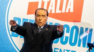 Convincere Kiev ad accettare le richieste di Putin. Berlusconi, un nuovo terremoto