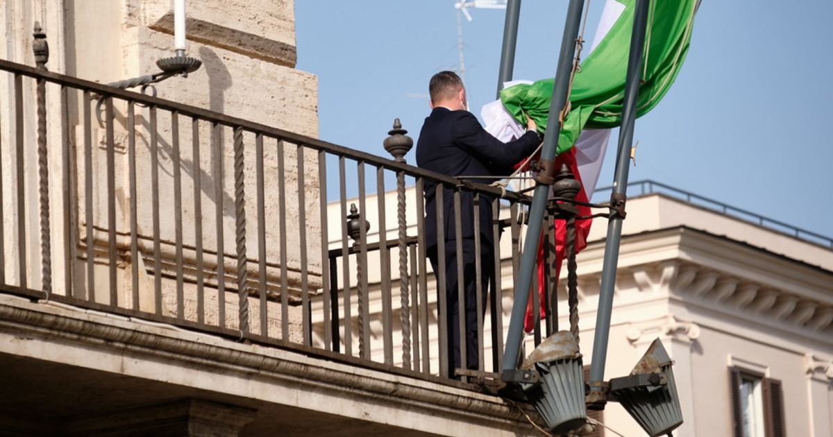 Italia sotto attacco russo: ecco chi vogliono a palazzo Chigi gli agenti segreti del Cremlino Italia sotto attacco russo: ecco chi vogliono a palazzo Chigi gli agenti segreti del Cremlino