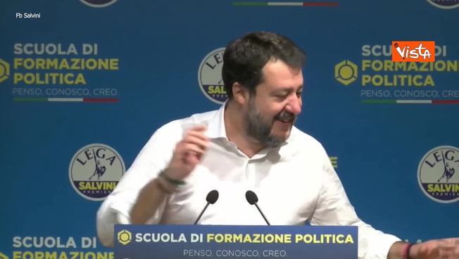 Matteo Salvini, lo sfottò alla kermesse della Lega: