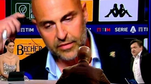 Infamata. Il presidente del Cagliari insulta Fabio Caressa, rissa furibonda e fuga in diretta tv | Video
