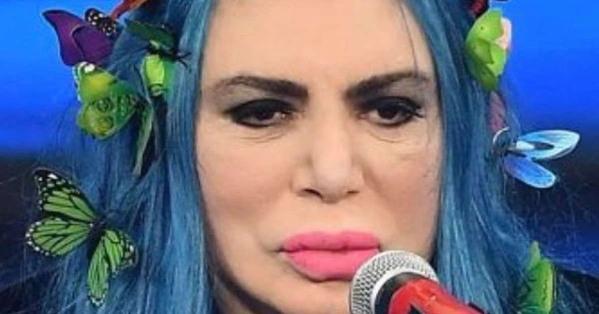 "Ora mi devo fermare". Cosa si nasconde dietro queste tristi parole di Loredana Bertè "Ora mi devo fermare". Cosa si nasconde dietro queste tristi parole di Loredana Bertè