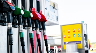 Preparatevi: tutto pronto per la botta dell'estate, cosa accadrà alla pompa di benzina