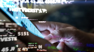 Fisco, l'algoritmo che ti entra nella carta di credito: come funziona, chi è spacciato