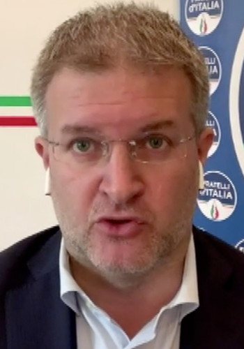 Carlo Fidanza indagato per corruzione: Qualcuno ha tentato di colpirmi