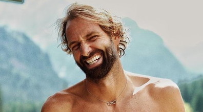 Cosa ridi, stro***?. Marmolada, disastro-Rosolino: occhio alla foto, volano insulti | Guarda