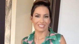 Ser du det också...?  Elisabetta Gregoraci, en mycket förbjuden glimt live på TV |  en blick