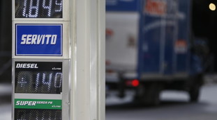 Pompe di benzina stravolte: scatta la discesa, occhio ai 200 euro...