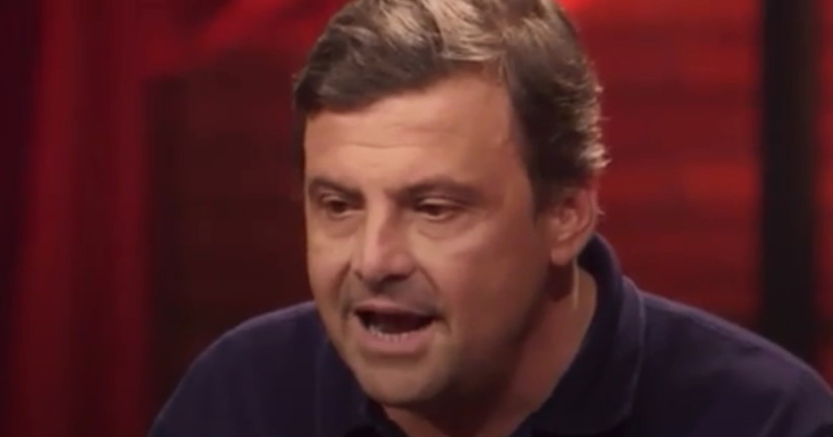 "Io con lui? Mai": il video che imbarazza Calenda, figuraccia storica "Io con lui? Mai": il video che imbarazza Calenda, figuraccia storica