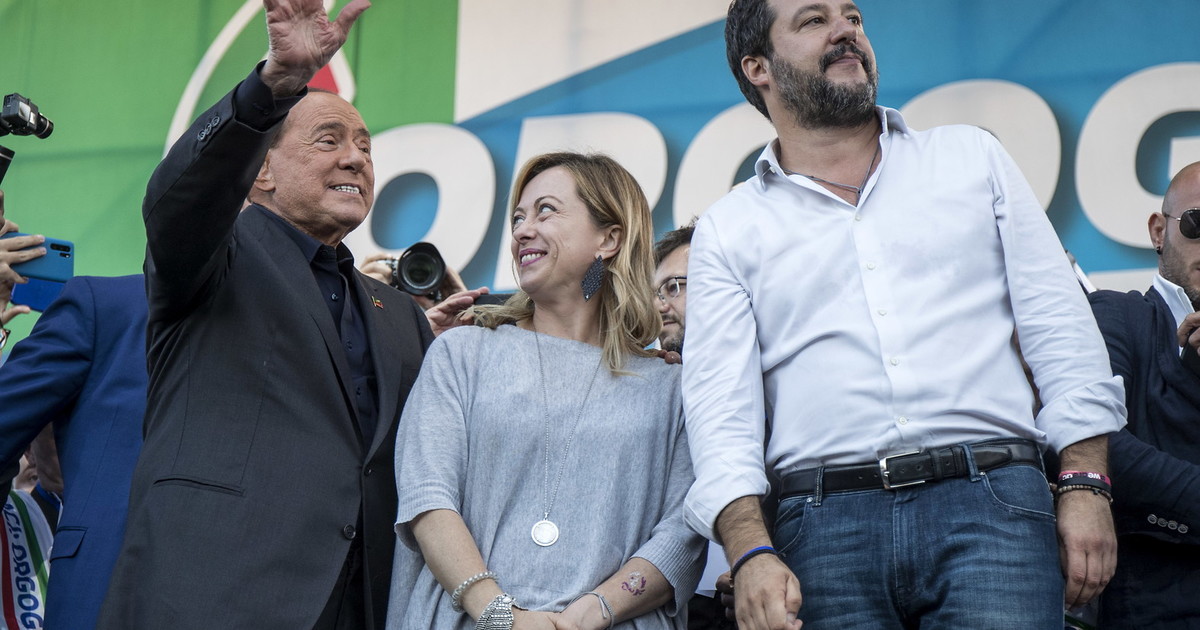 Centrodestra, il sondaggio bomba: ecco come cambiano gli equilibri. E il Pd... Centrodestra, il sondaggio bomba: ecco come cambiano gli equilibri. E il Pd...