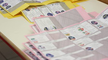 L'Italia va a votare, ma... "Frodi e sigilli": caos ai seggi, che cosa sta succedendo