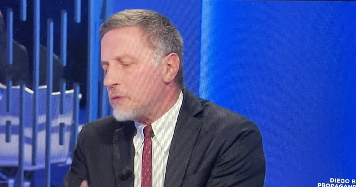 "Cosa deve fare il 25 aprile": Giannini scatenato sulla Meloni, la frase choc "Cosa deve fare il 25 aprile": Giannini scatenato sulla Meloni, la frase choc