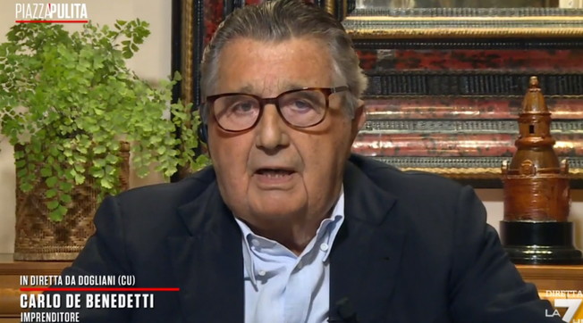 Όπως ο Fantozzi: Ο De Benedetti προσβάλλει τη Meloni και ο Formigli απολαμβάνει | βίντεο