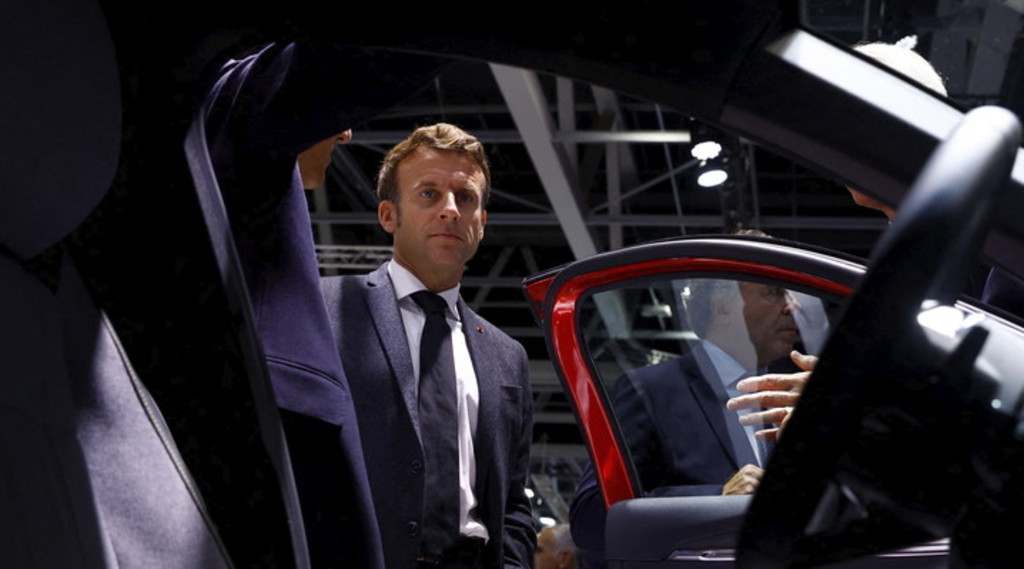 Meloni e Italia perdenti. La Francia ora passa agli insulti, scoppia la bufera su Macron