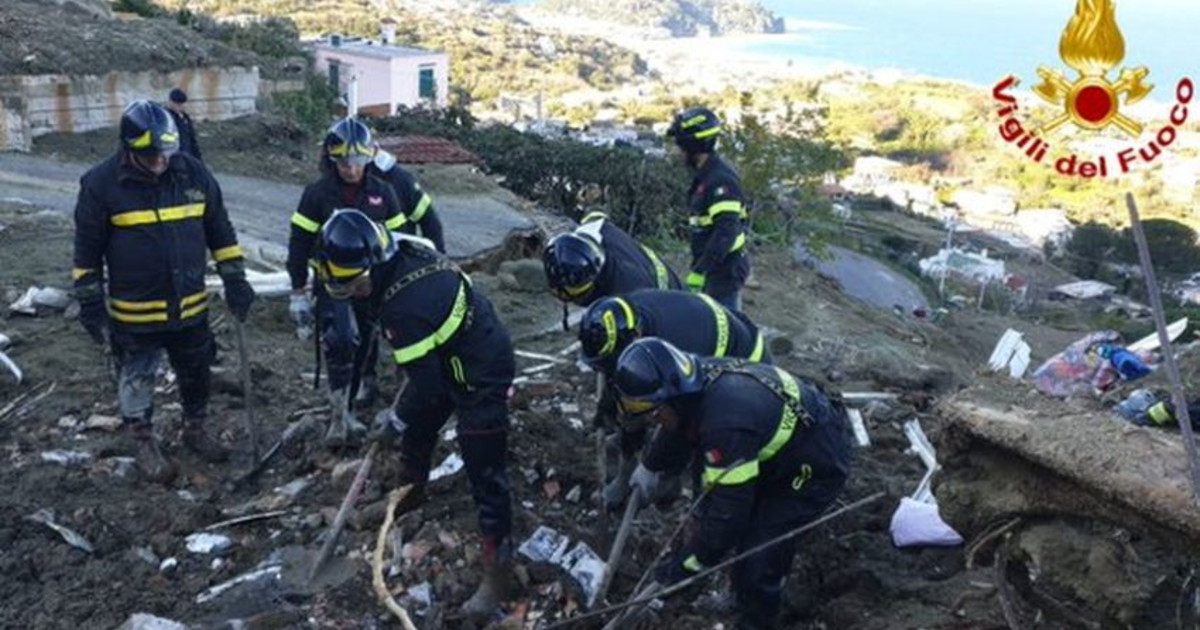 Frana a Ischia, trovato il corpo di una terza vittima Frana a Ischia, trovato il corpo di una terza vittima