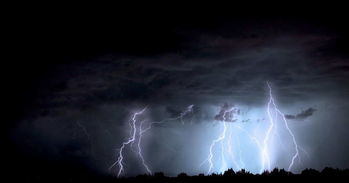 "Italia colpita". Meteo, Giuliacci rivela: 72 ore di inferno, ecco dove "Italia colpita". Meteo, Giuliacci rivela: 72 ore di inferno, ecco dove