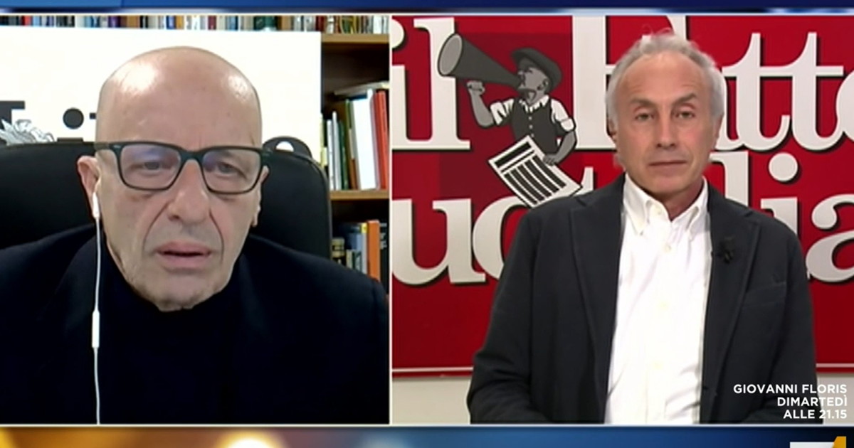 "Aboliamo il contante". Sallusti, colpo da ko: Travaglio al tappeto | Video "Aboliamo il contante". Sallusti, colpo da ko: Travaglio al tappeto | Video