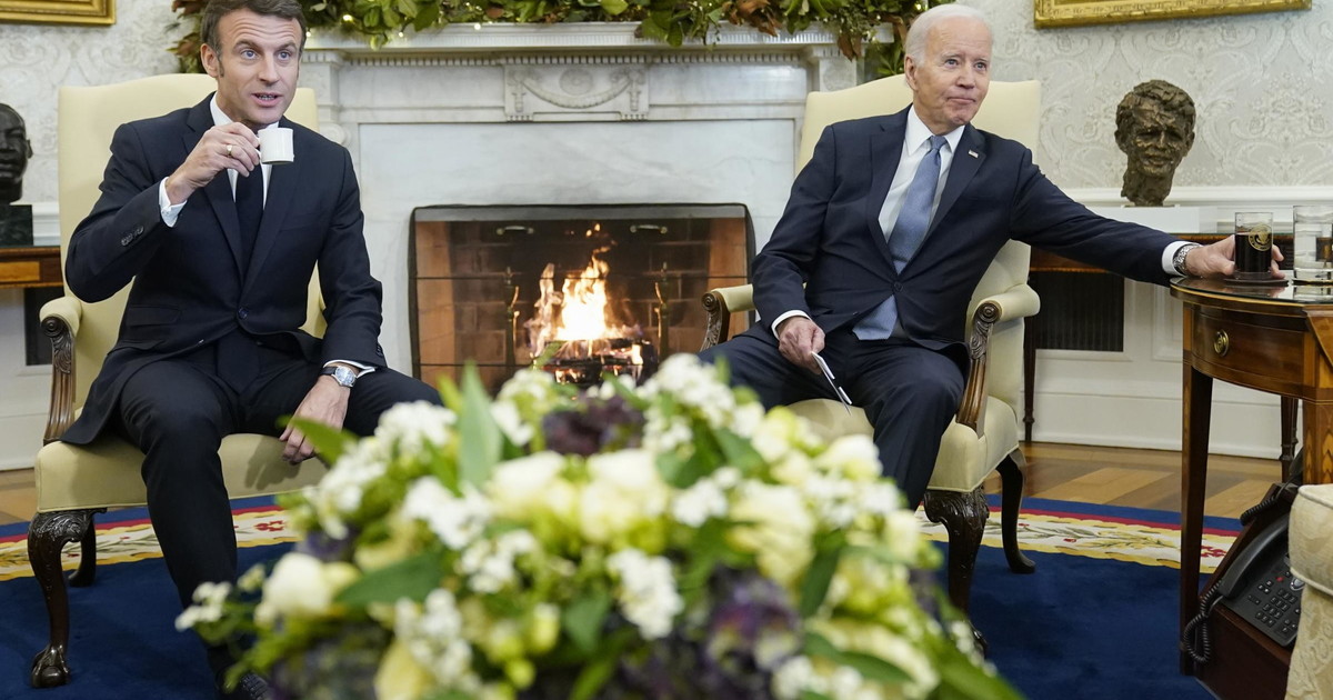 "13 dicembre": il giorno in cui finisce la guerra? Il blitz di Biden e Macron "13 dicembre": il giorno in cui finisce la guerra? Il blitz di Biden e Macron