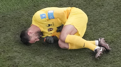 Sporco bianco. Insulti razzisti a Lloris, scandalo in Francia | Guarda