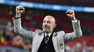 Gianluca Vialli, la madre rientra da Londra: le ore più difficili