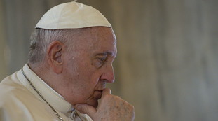 Francesco si dimette se...: la clamorosa rivelazione sul Papa in tv