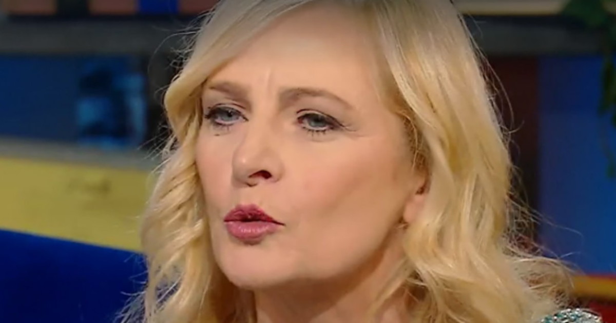 C'è un certo fastidio: la frase-bomba della Costamagna, viene giù Ballando?