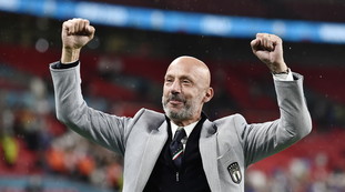 Vialli &egrave; morto, addio a un pezzo di storia del calcio: l'ultima straziante battaglia