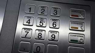 Mutui, uno tsunami sui risparmi: di quanto aumenta la rata