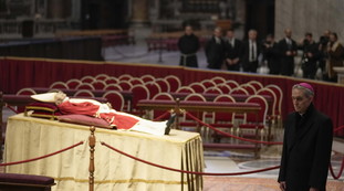 Brucerò quelle carte: padre Georg, un'altra bomba su Ratzinger