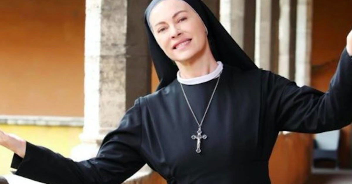 Addio Elena Sofia Ricci? Ecco chi la sostituisce a Che Dio ci aiuti