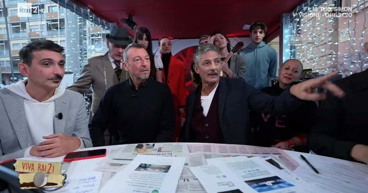 "Ero in fila al panificio...": la straziante rivelazione di Fiorello "Ero in fila al panificio...": la straziante rivelazione di Fiorello