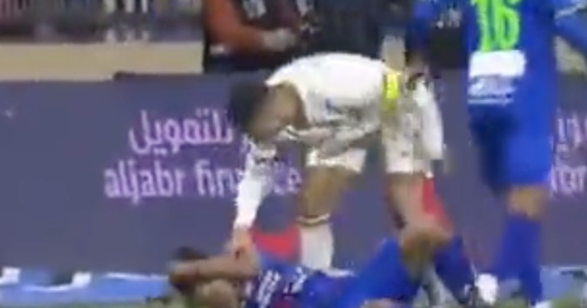 Cristiano Ronaldo fuori controllo: brutalizza l Cristiano Ronaldo fuori controllo: brutalizza l